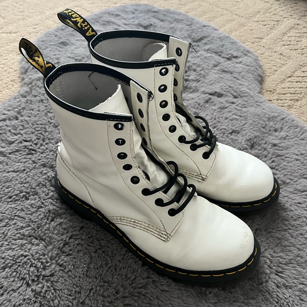 Dr. Martens Unisex Boots 10